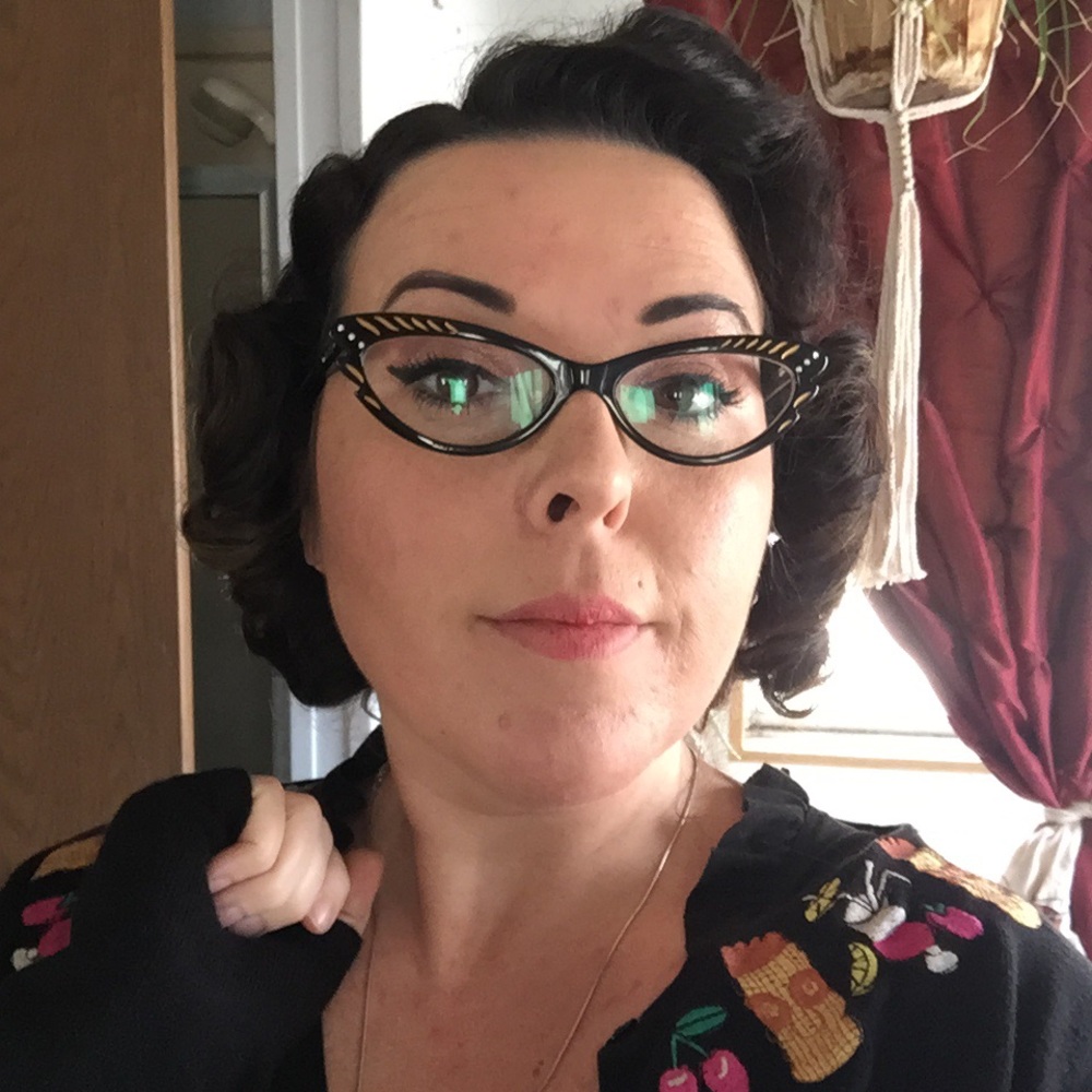 Meet your Posher, Mandie